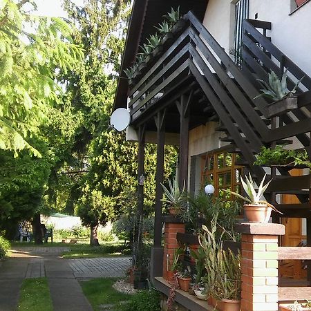 Agave Apartman Velence Luaran gambar
